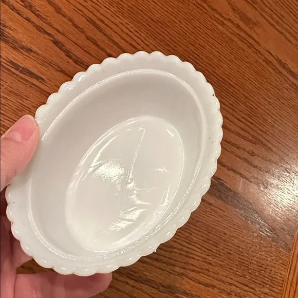 White Hen on Nest Dish - Picture 9 of 9